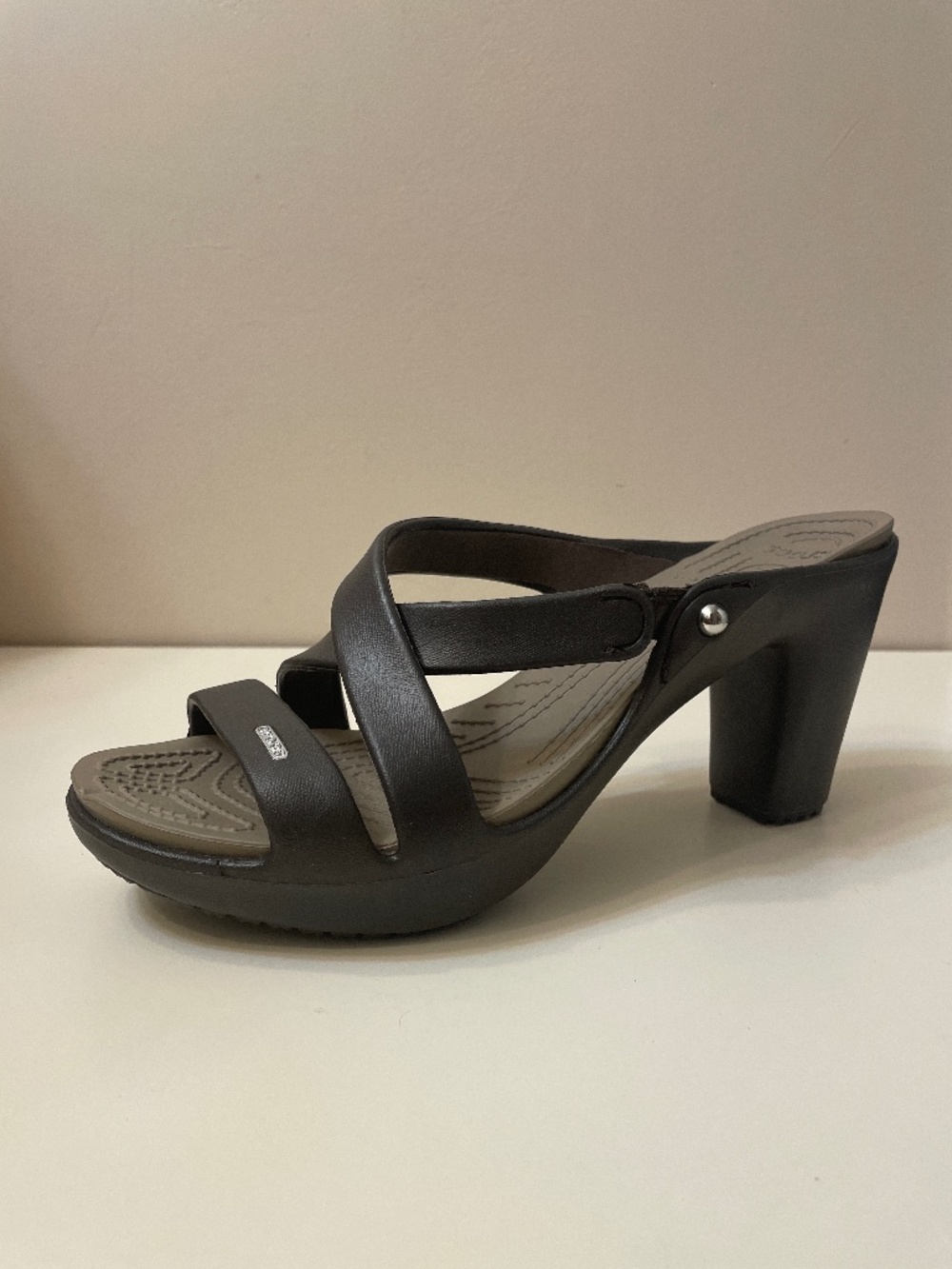 Crocs Cyprus IV Brown Platform High Heel  Slip On Sandal Sz 11 Comfort Cushion